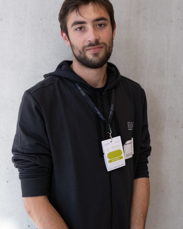 Alex Larentis